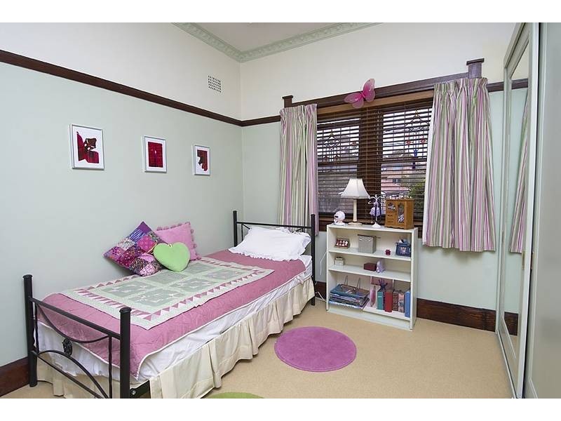 14 Elizabeth Avenue, Dulwich Hill NSW 2203