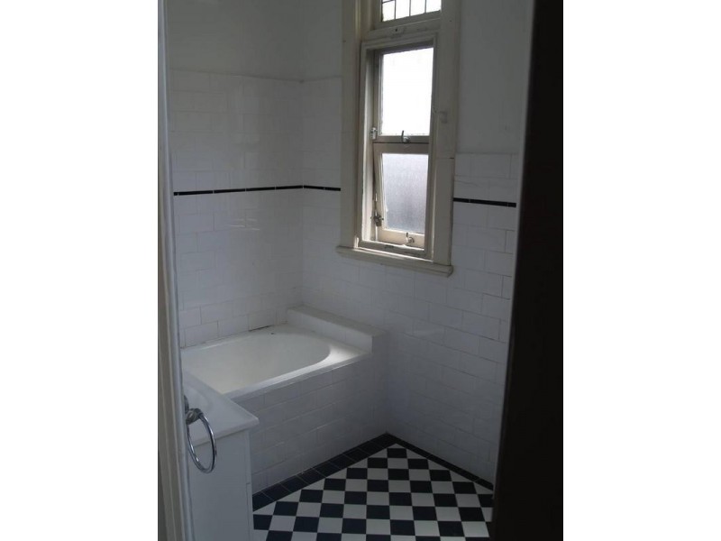 1/7 Queen Street, Ashfield NSW 2131