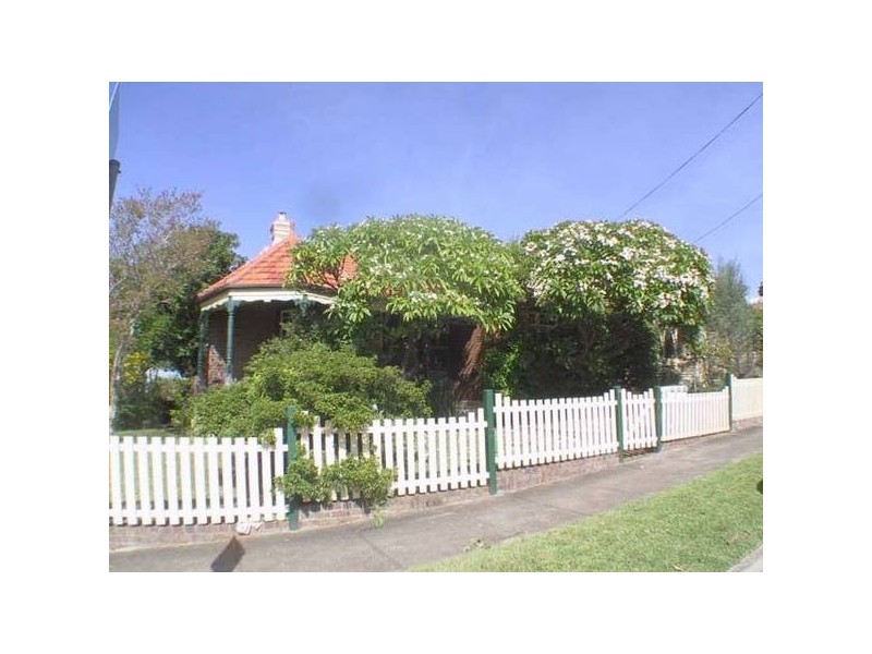 2/2 Hurlstone Ave, Summer Hill NSW 2130