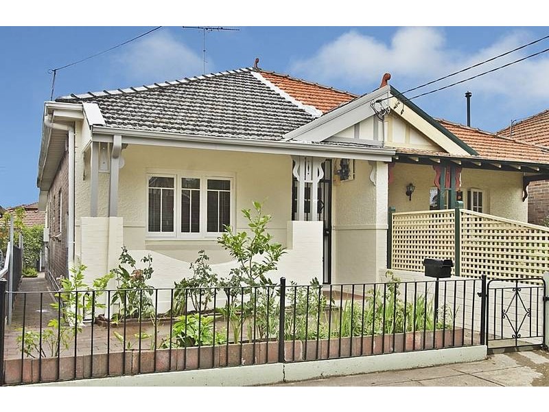 26 Keir Avenue, Hurlstone Park NSW 2193