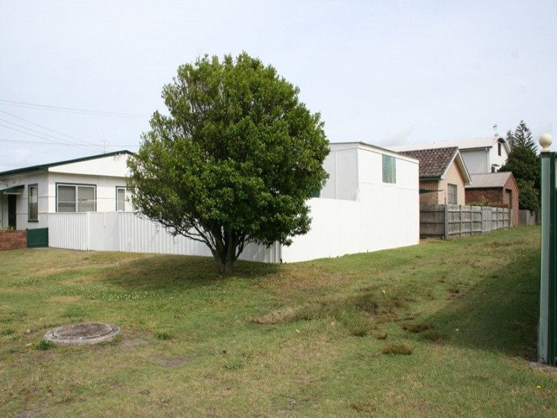 26 Moira Parade, Hawks Nest NSW 2324