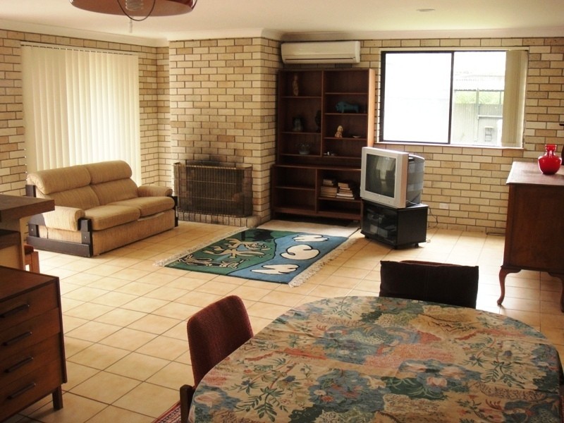 16 Dolphin Avenue, Hawks Nest NSW 2324