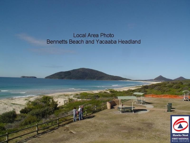 16 Dolphin Avenue, Hawks Nest NSW 2324