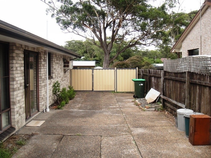 16 Dolphin Avenue, Hawks Nest NSW 2324