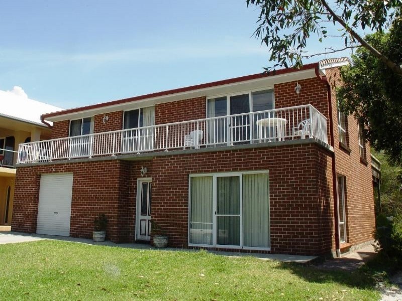 37 The Boulevarde, Hawks Nest NSW 2324