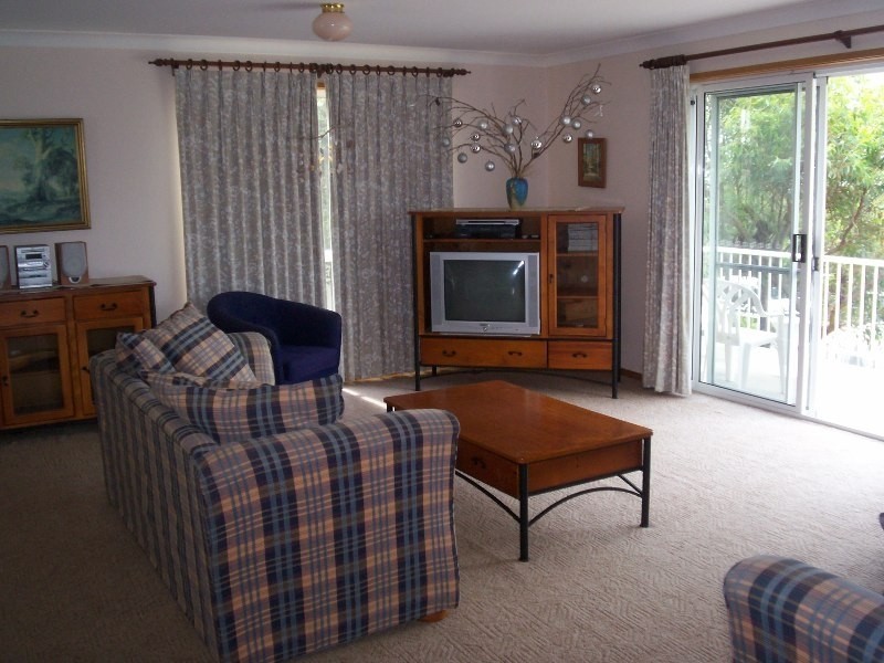 37 The Boulevarde, Hawks Nest NSW 2324