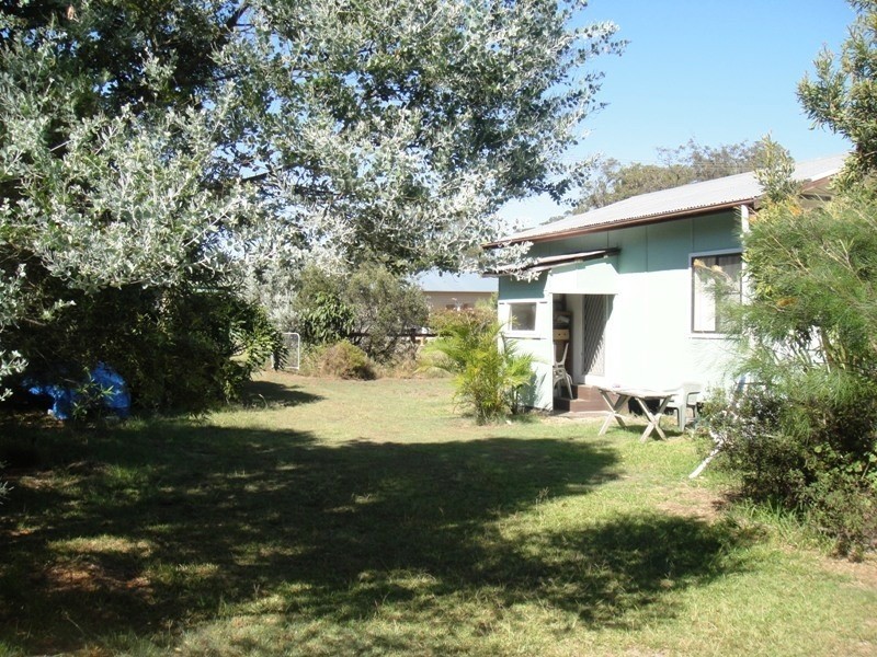 11 Moola Street, Hawks Nest NSW 2324