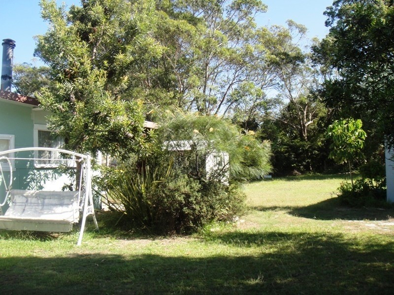 11 Moola Street, Hawks Nest NSW 2324