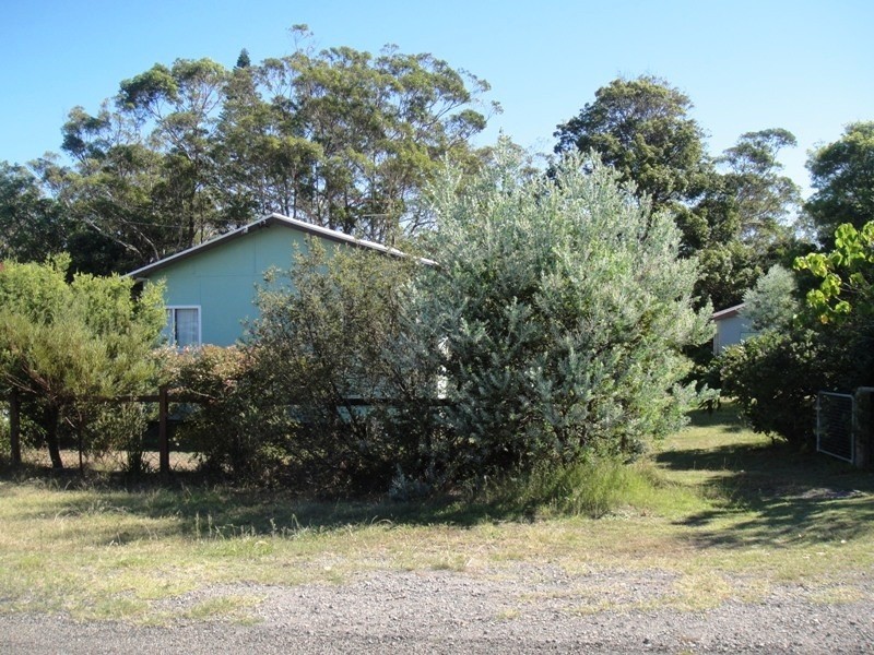 11 Moola Street, Hawks Nest NSW 2324