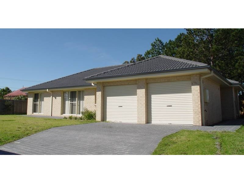 25 BILLABONG AVENUE, Tea Gardens NSW 2324