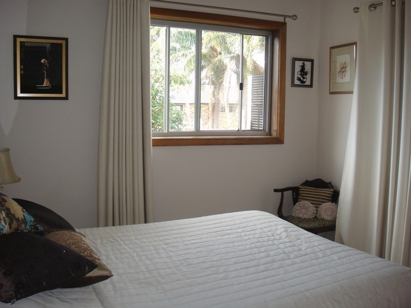 18 Moira Parade, Hawks Nest NSW 2324