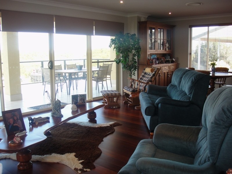 94 Bayview Road, Tea Gardens NSW 2324