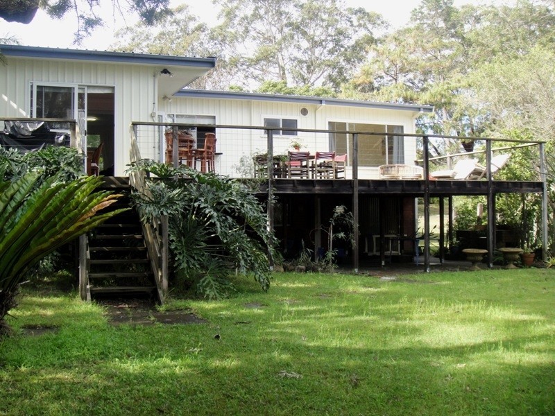 7 Dolphin Avenue, Hawks Nest NSW 2324