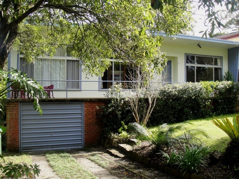 7 Dolphin Avenue, Hawks Nest NSW 2324