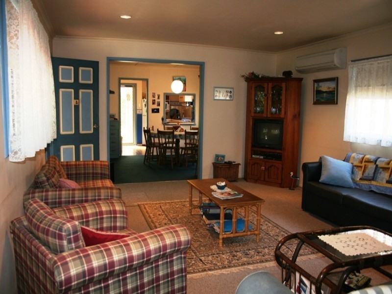 4 Cooloon Street, Hawks Nest NSW 2324