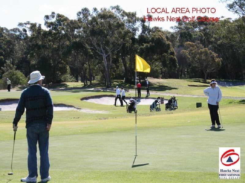 4 Cooloon Street, Hawks Nest NSW 2324