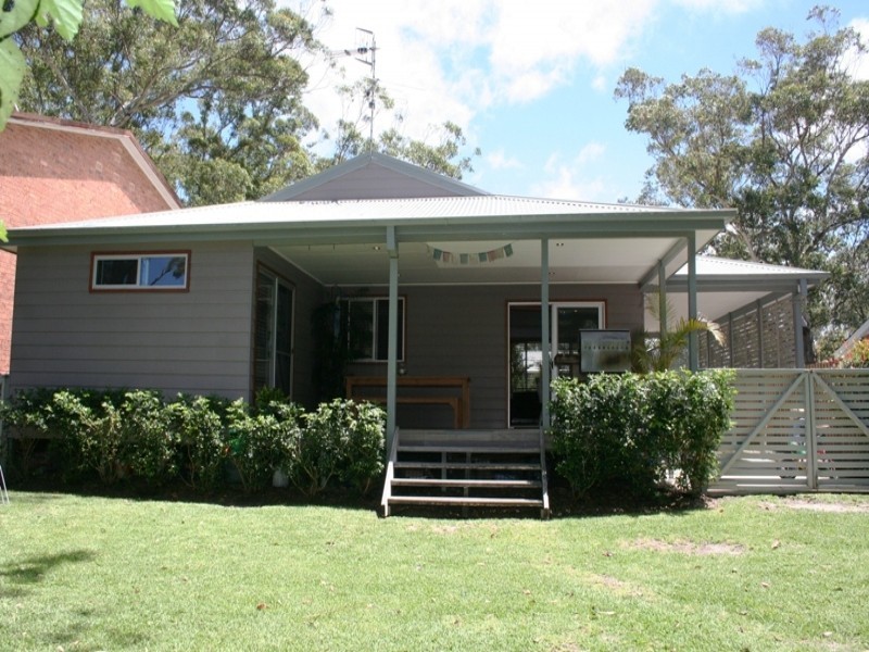 40 Dolphin Avenue, Hawks Nest NSW 2324