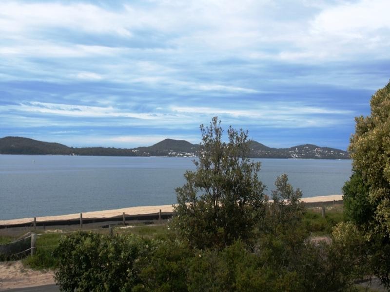 79 The Boulevarde, Hawks Nest NSW 2324