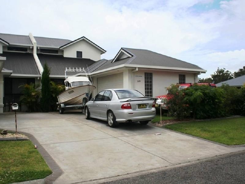 2/9 Sinclair Drive, Tea Gardens NSW 2324