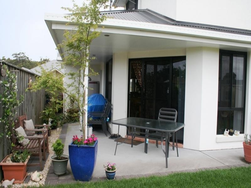 2/9 Sinclair Drive, Tea Gardens NSW 2324