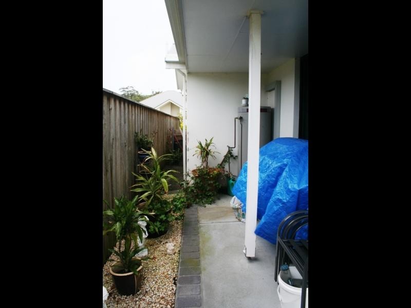 2/9 Sinclair Drive, Tea Gardens NSW 2324