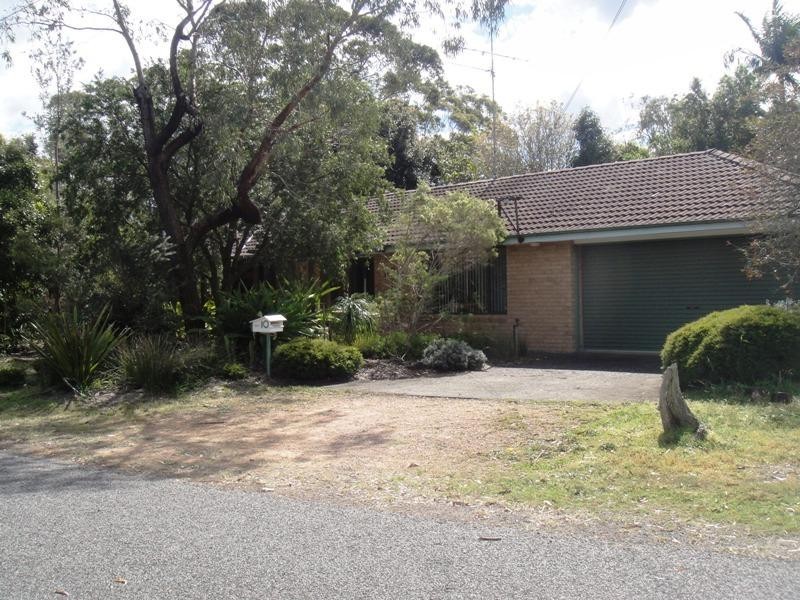 10 Karthena Crescent, Hawks Nest NSW 2324