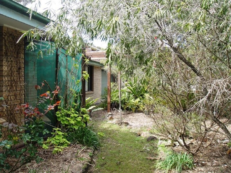 10 Karthena Crescent, Hawks Nest NSW 2324