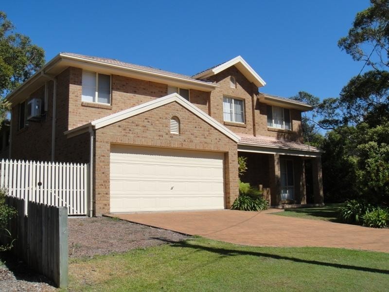 2 Kikarra Crescent, Hawks Nest NSW 2324