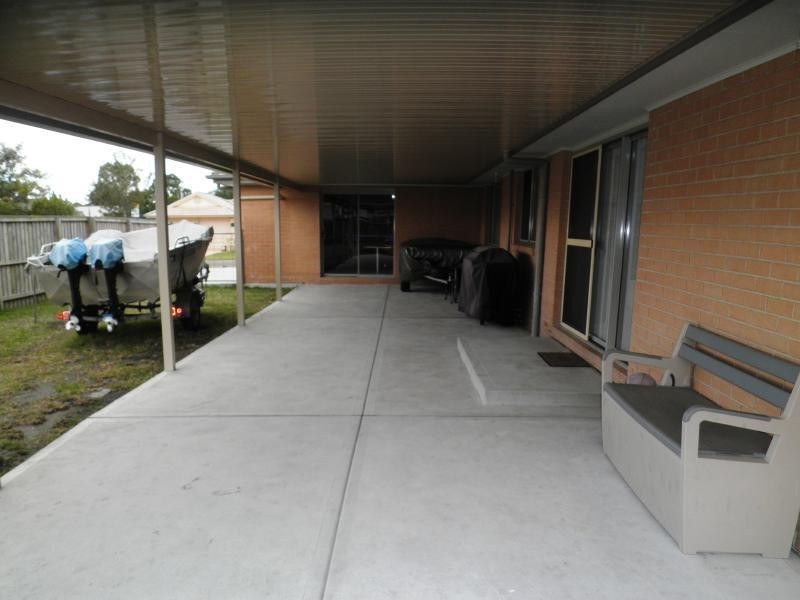 12 Billabong Avenue, Tea Gardens NSW 2324