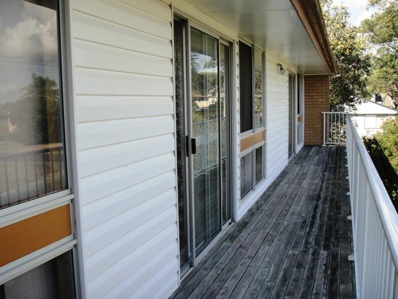 8 Pelican Avenue, Hawks Nest NSW 2324