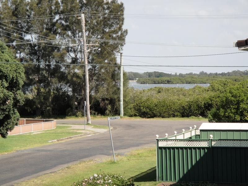 8 Pelican Avenue, Hawks Nest NSW 2324