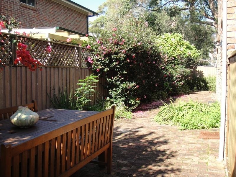 4/2 Bowral Street, Hawks Nest NSW 2324