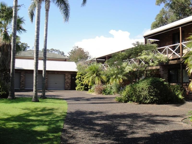 4/2 Bowral Street, Hawks Nest NSW 2324