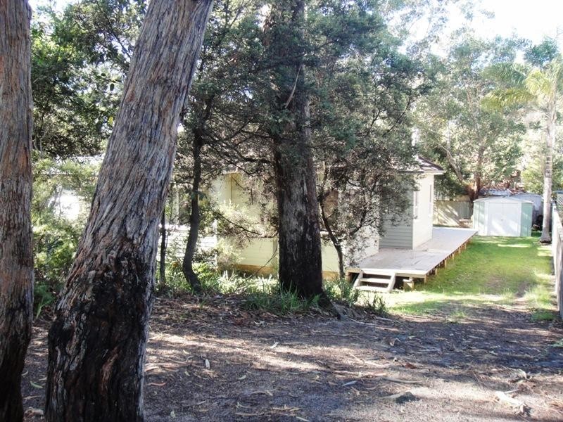 4 Dolphin Avenue, Hawks Nest NSW 2324