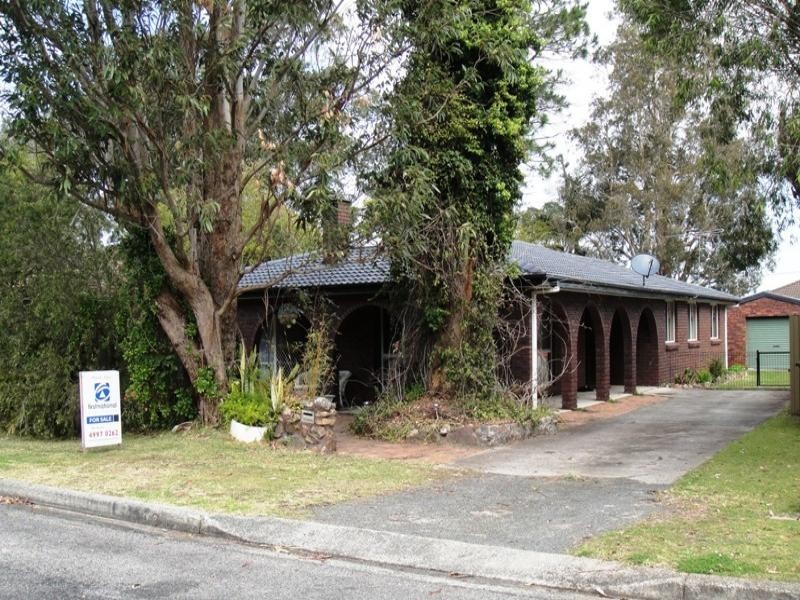 13 Karthena Crescent, Hawks Nest NSW 2324