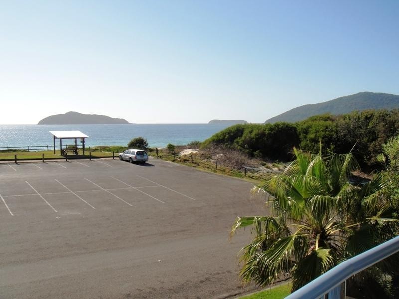 12/1 Beach Road, Hawks Nest NSW 2324