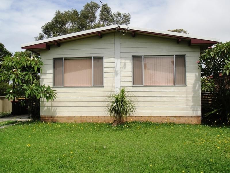 16 Coupland Avenue, Tea Gardens NSW 2324