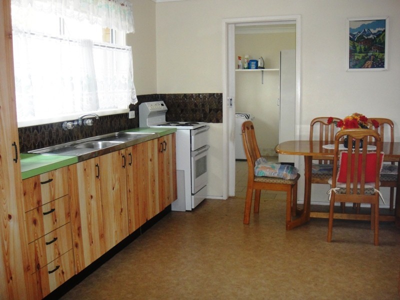 5 Karthena Cresent, Hawks Nest NSW 2324