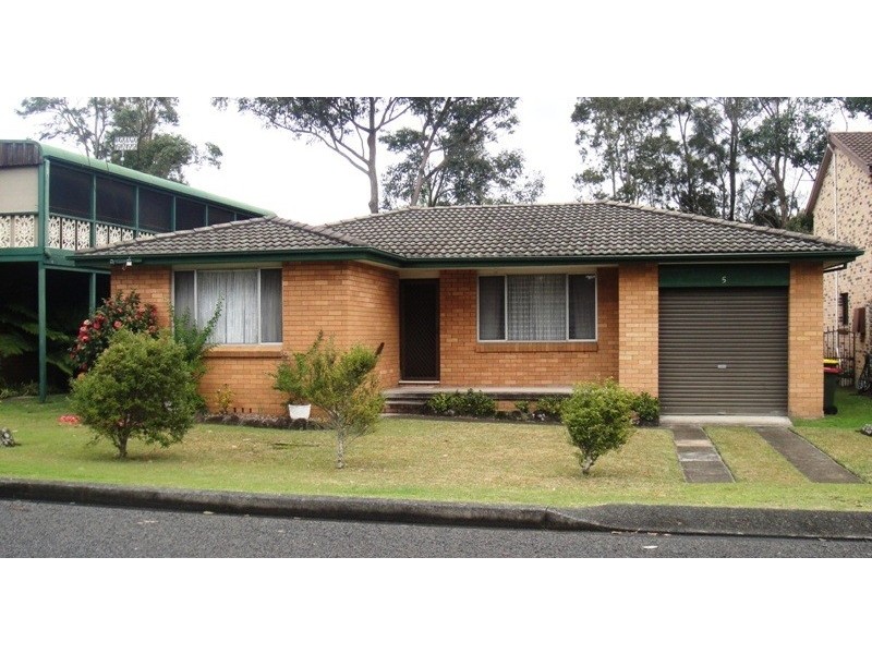 5 Karthena Cresent, Hawks Nest NSW 2324