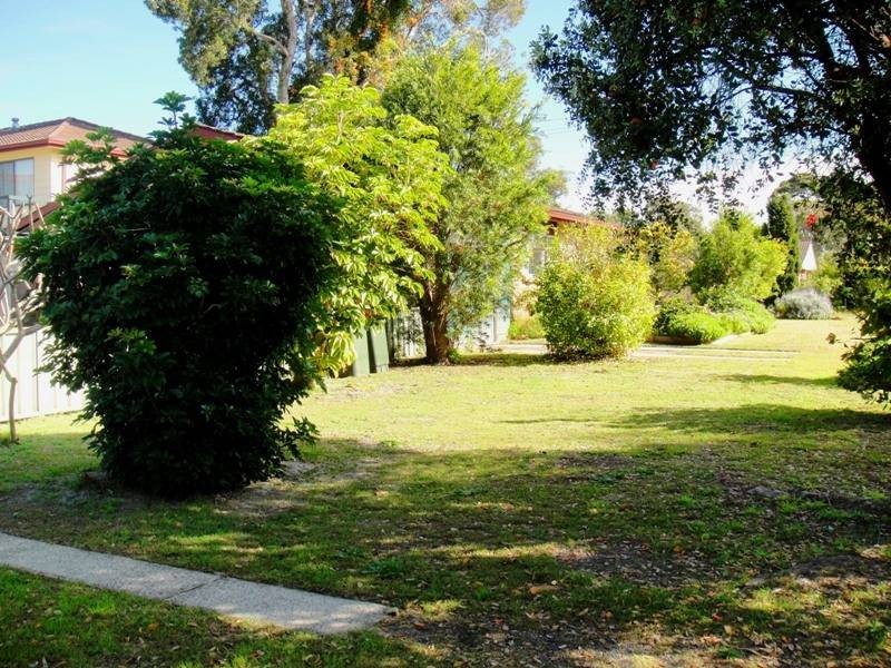 18 Muneela Avenue, Hawks Nest NSW 2324