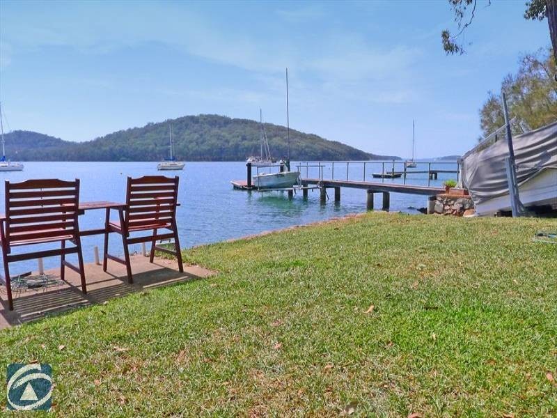 120 Cove Boulevarde, North Arm Cove NSW 2324