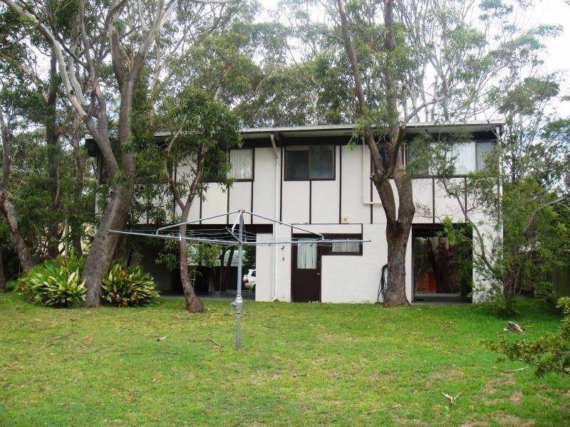 13 Cooloon Street, Hawks Nest NSW 2324