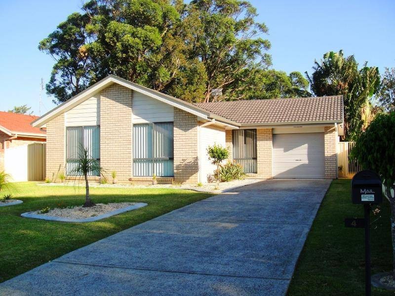 4 Budgeree Street, Tea Gardens NSW 2324