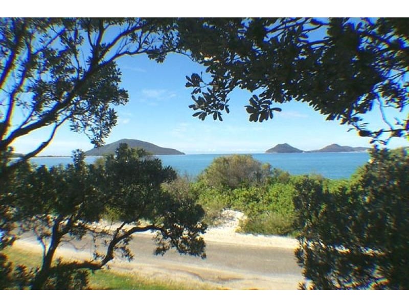 87 The Boulevarde, Hawks Nest NSW 2324