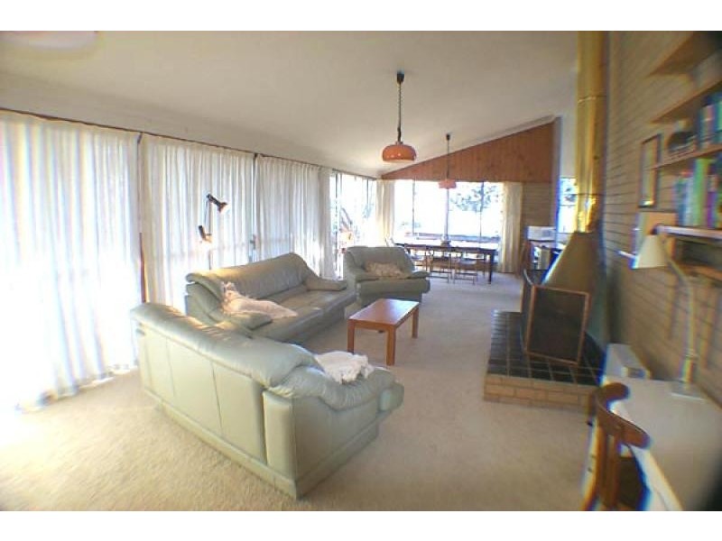 87 The Boulevarde, Hawks Nest NSW 2324