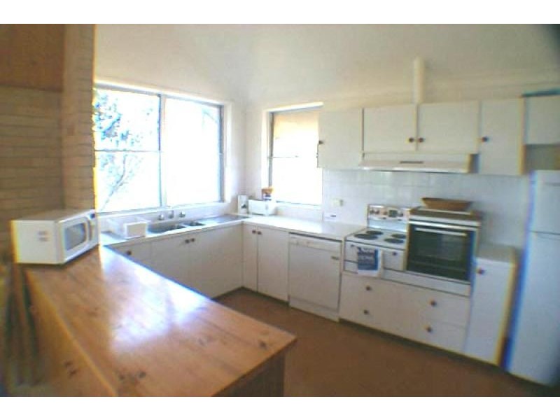 87 The Boulevarde, Hawks Nest NSW 2324