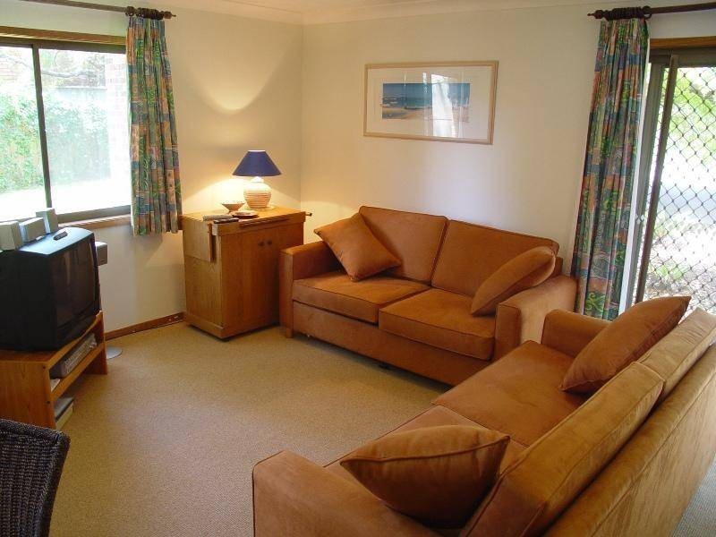 2/19 Cooloon Street, Hawks Nest NSW 2324