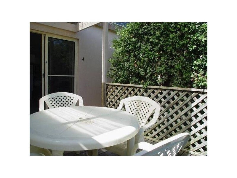 4/5 Beach Road, Hawks Nest NSW 2324