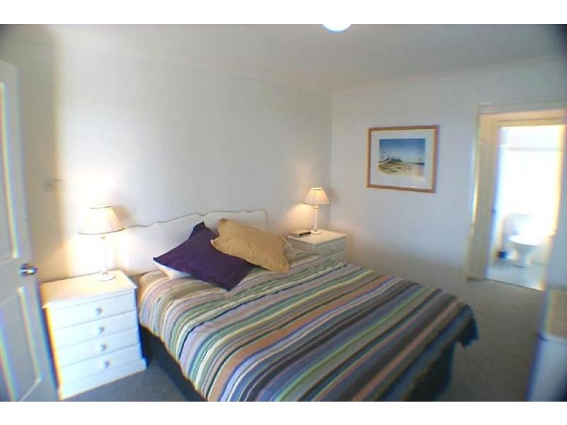 10/1 Beach Road, Hawks Nest NSW 2324