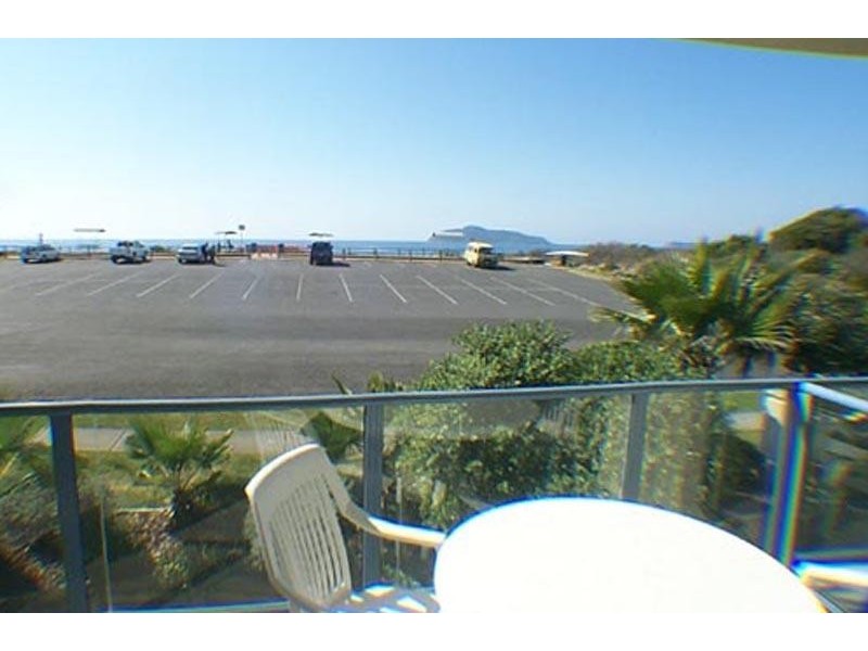 10/1 Beach Road, Hawks Nest NSW 2324